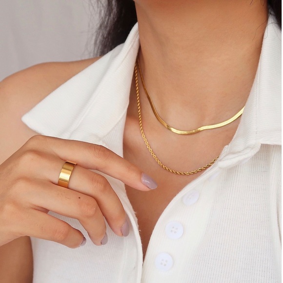 CLOSING SALE! ✨18K Gold Plated narrow rope Chain Necklace - Picture 5 of 10